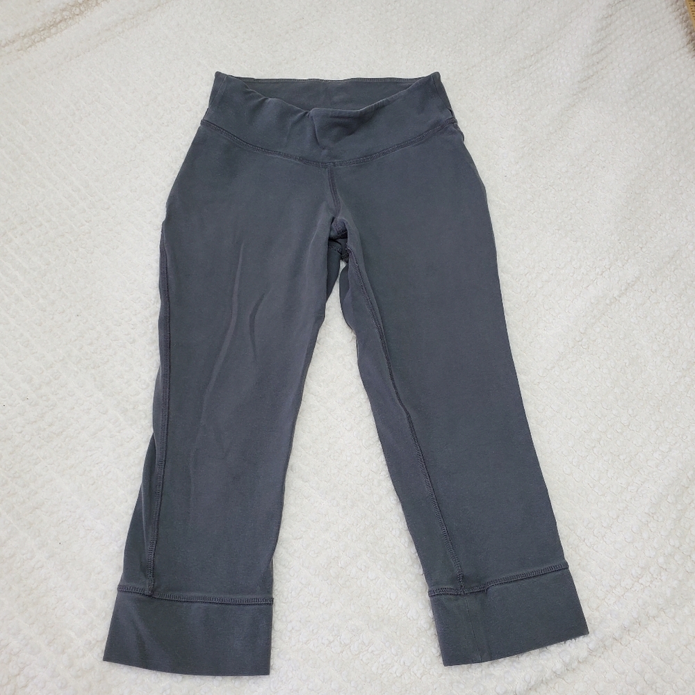 patagonia Small Womans Jogging Capri Gray Tight Weight